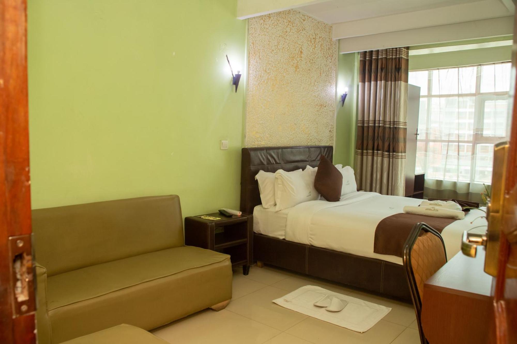 Legacy Hotel And Conference Centre Ltd Nakuru Bagian luar foto