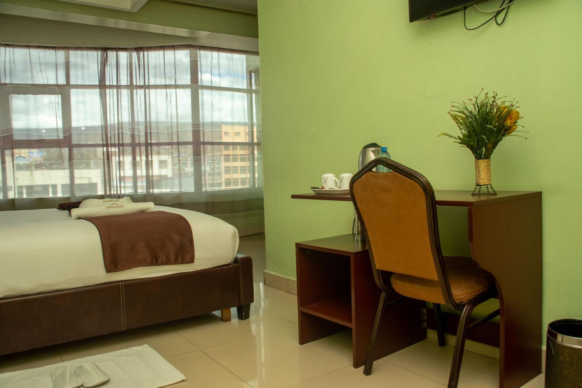 Legacy Hotel And Conference Centre Ltd Nakuru Bagian luar foto