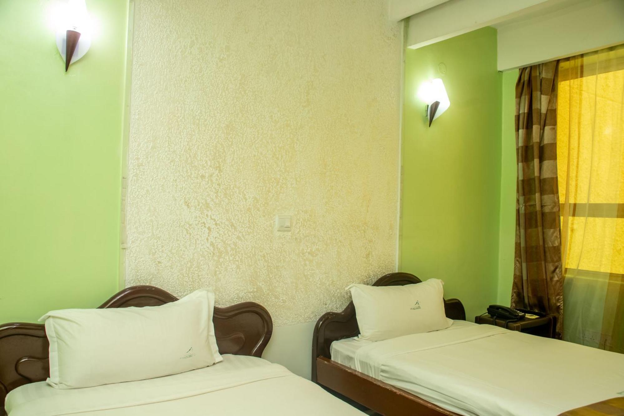 Legacy Hotel And Conference Centre Ltd Nakuru Bagian luar foto