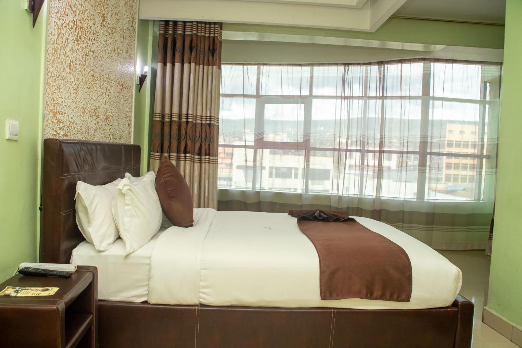 Legacy Hotel And Conference Centre Ltd Nakuru Bagian luar foto
