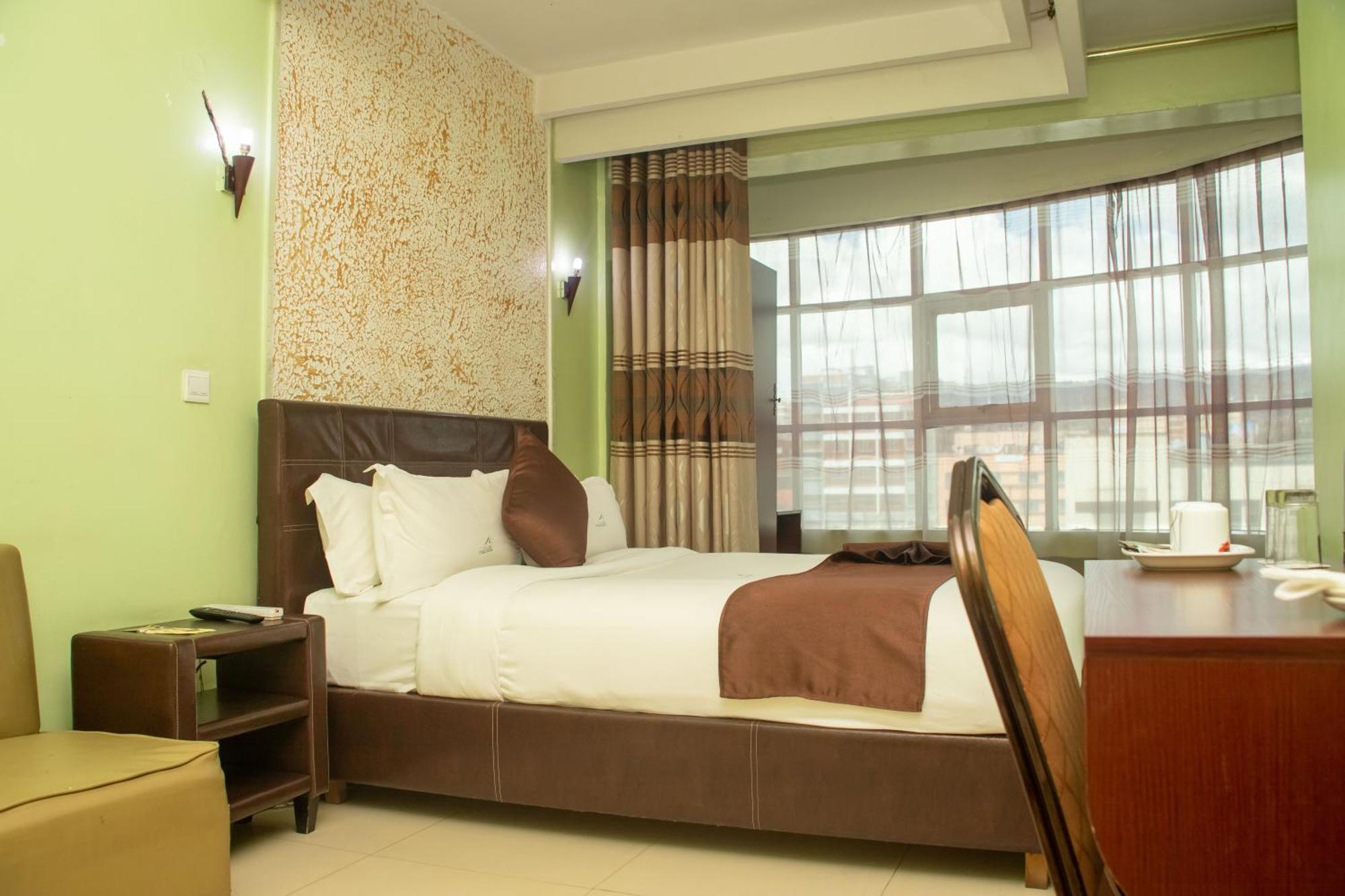Legacy Hotel And Conference Centre Ltd Nakuru Bagian luar foto