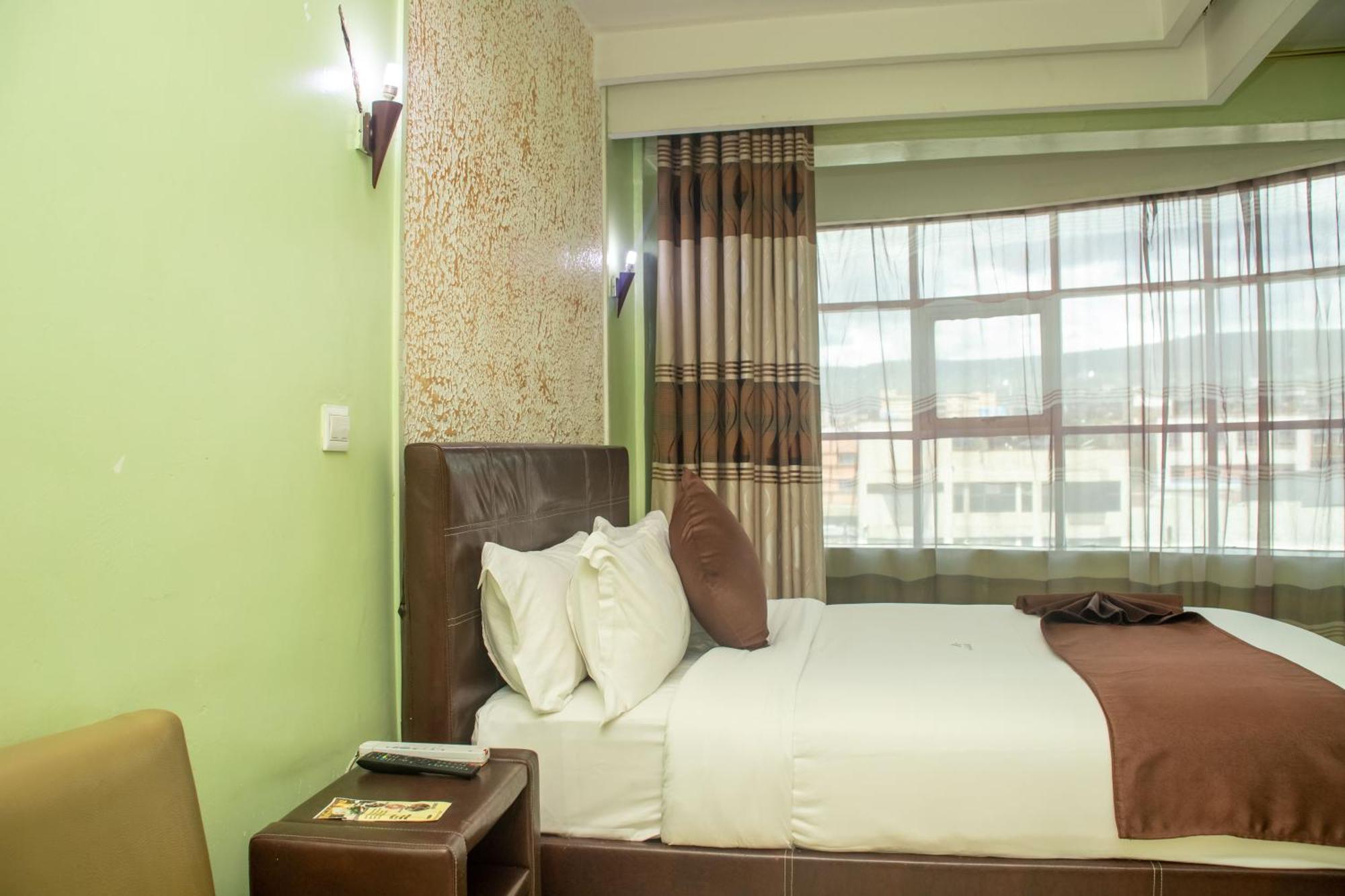 Legacy Hotel And Conference Centre Ltd Nakuru Bagian luar foto