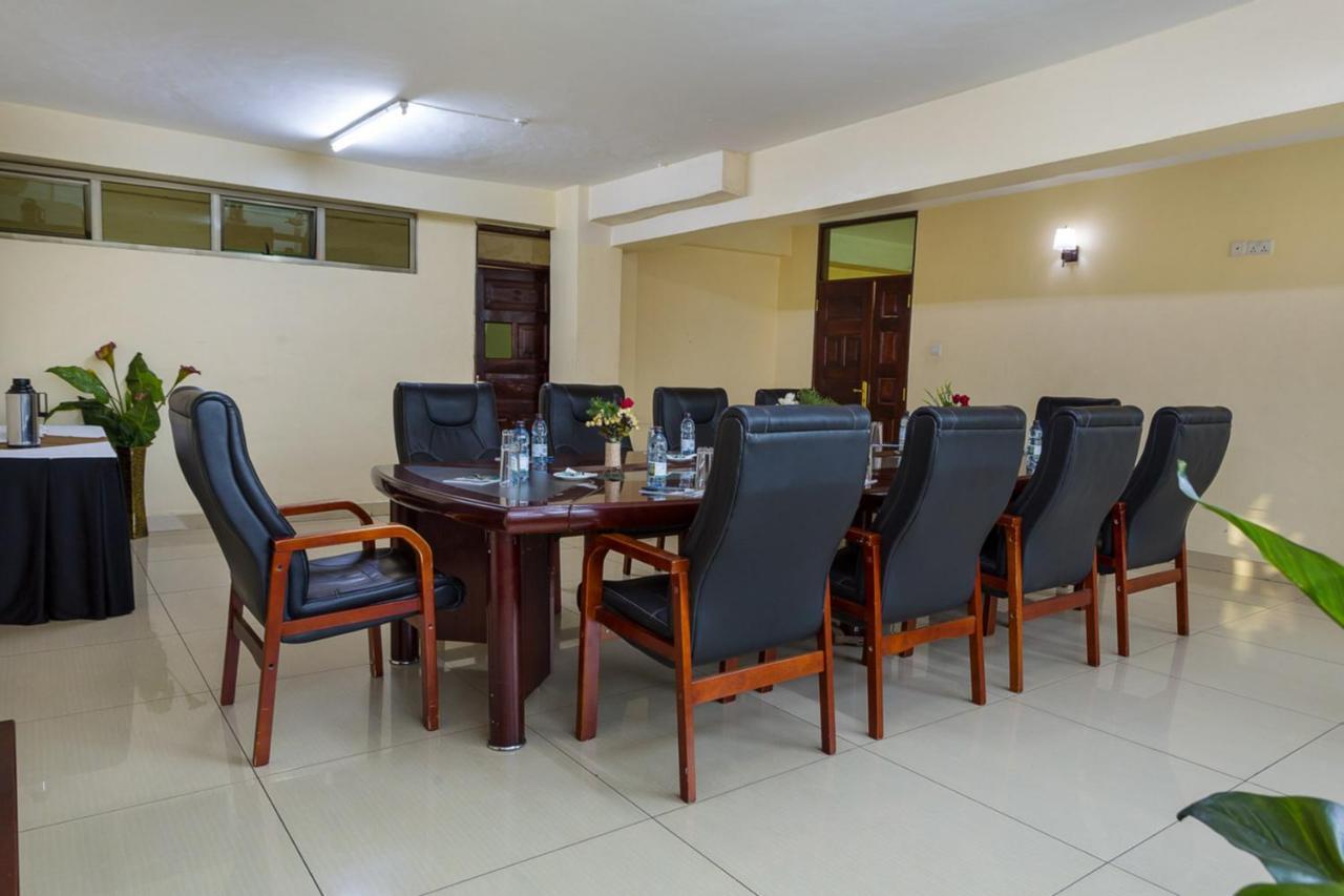 Legacy Hotel And Conference Centre Ltd Nakuru Bagian luar foto