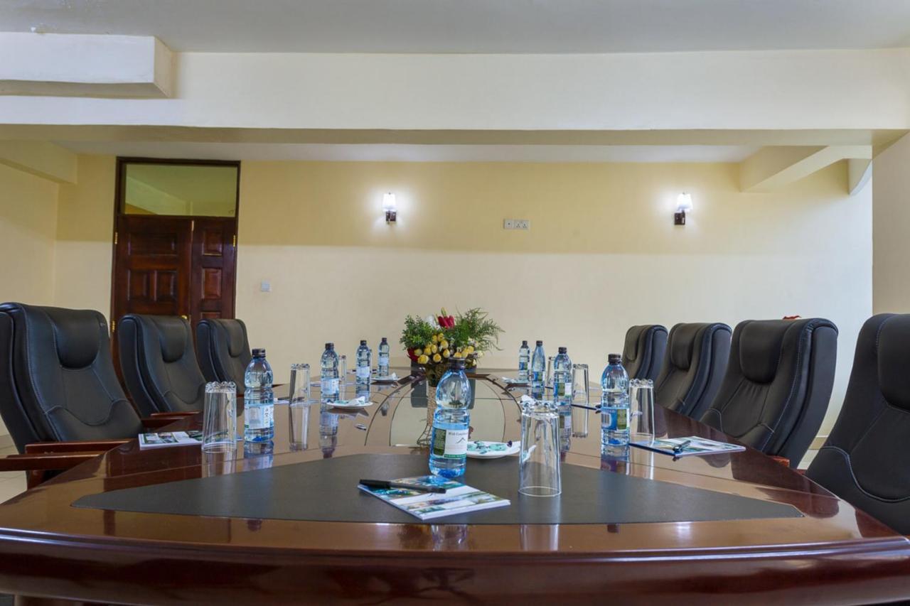 Legacy Hotel And Conference Centre Ltd Nakuru Bagian luar foto